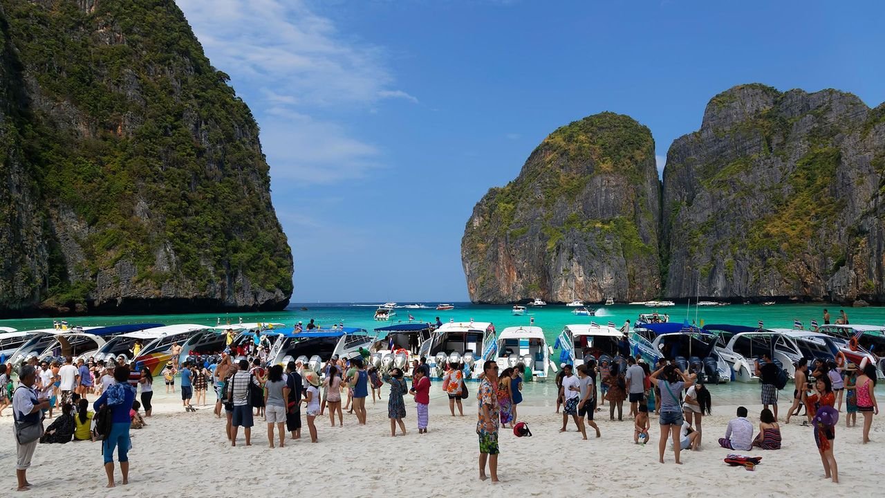 Day 2: Full-Day Phi Phi Island Tour