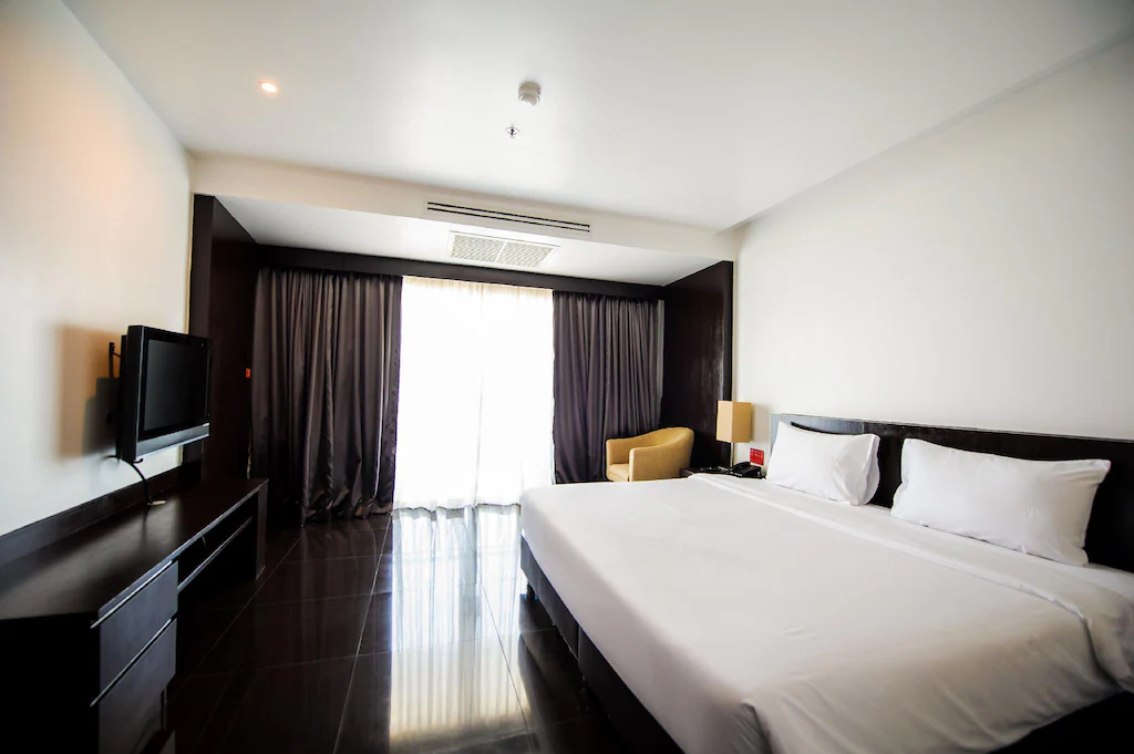 Executive Suite – City View