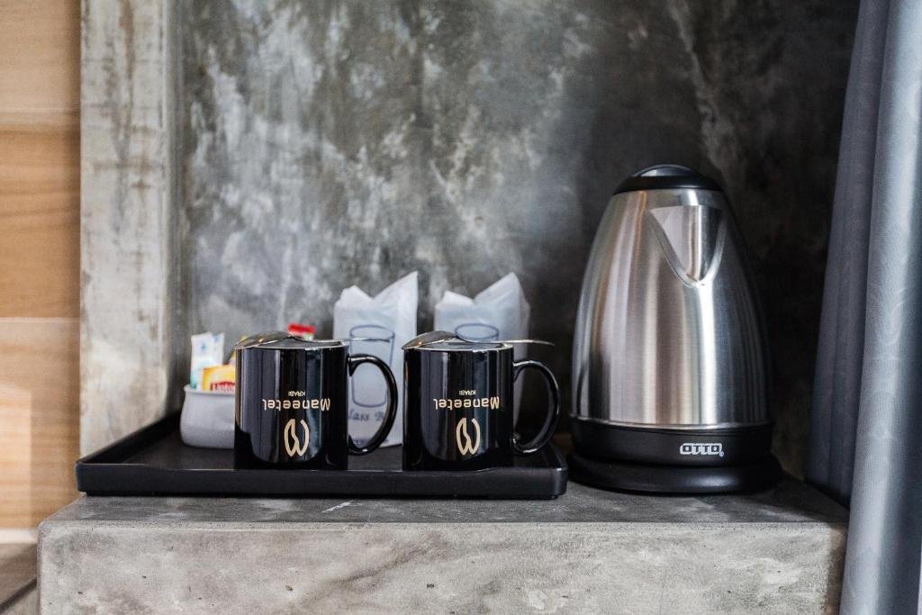 Deluxe Double or Twin Room with Pool Access