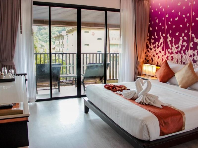 Deluxe Double or Twin Room with Swimming Pool Access