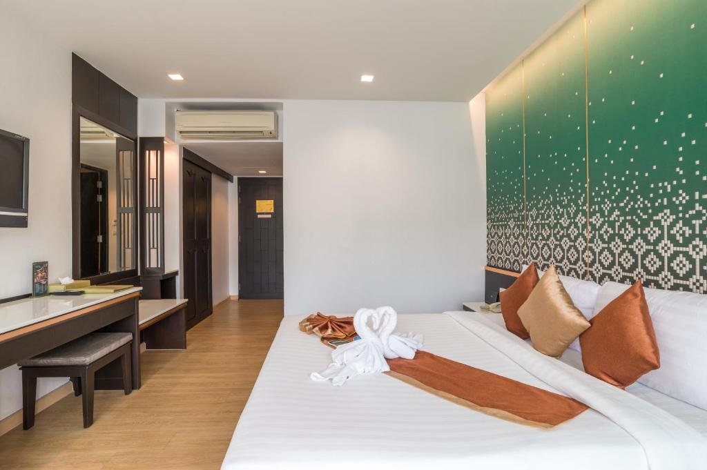 Superior Double or Twin Room (No View)