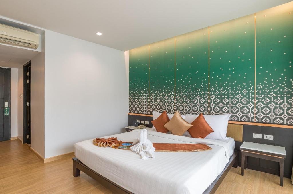 Superior Double or Twin Room (No View)