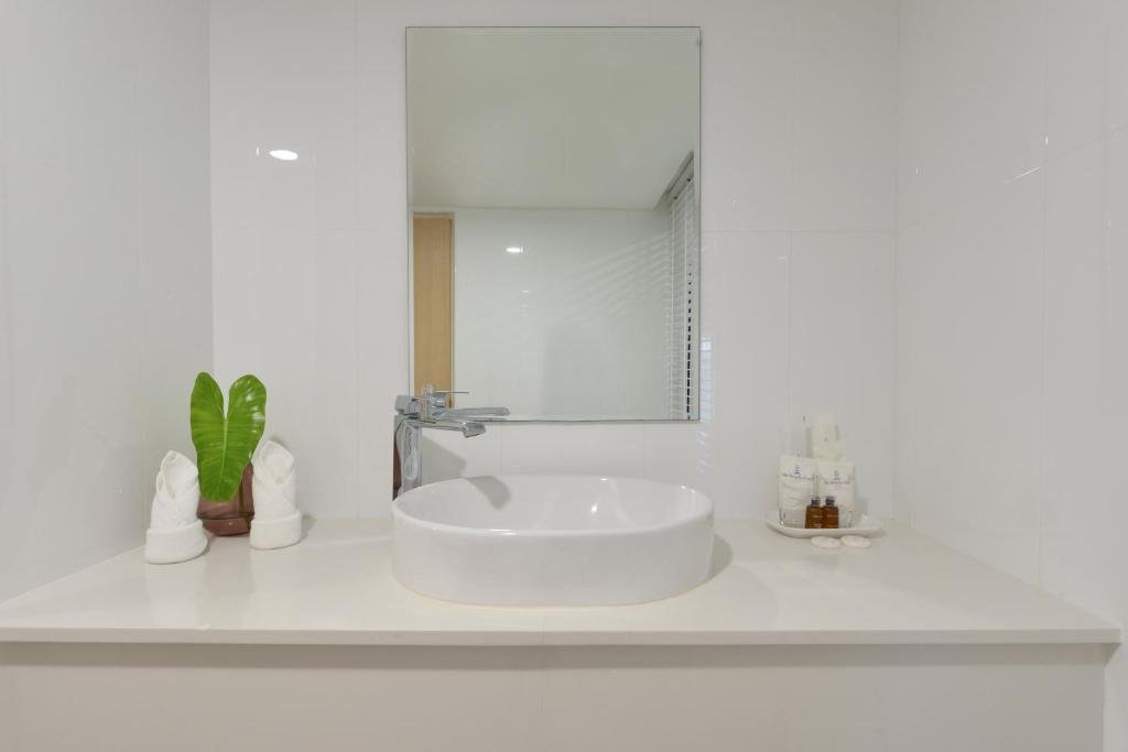 1 Bed Room Suite with Living area