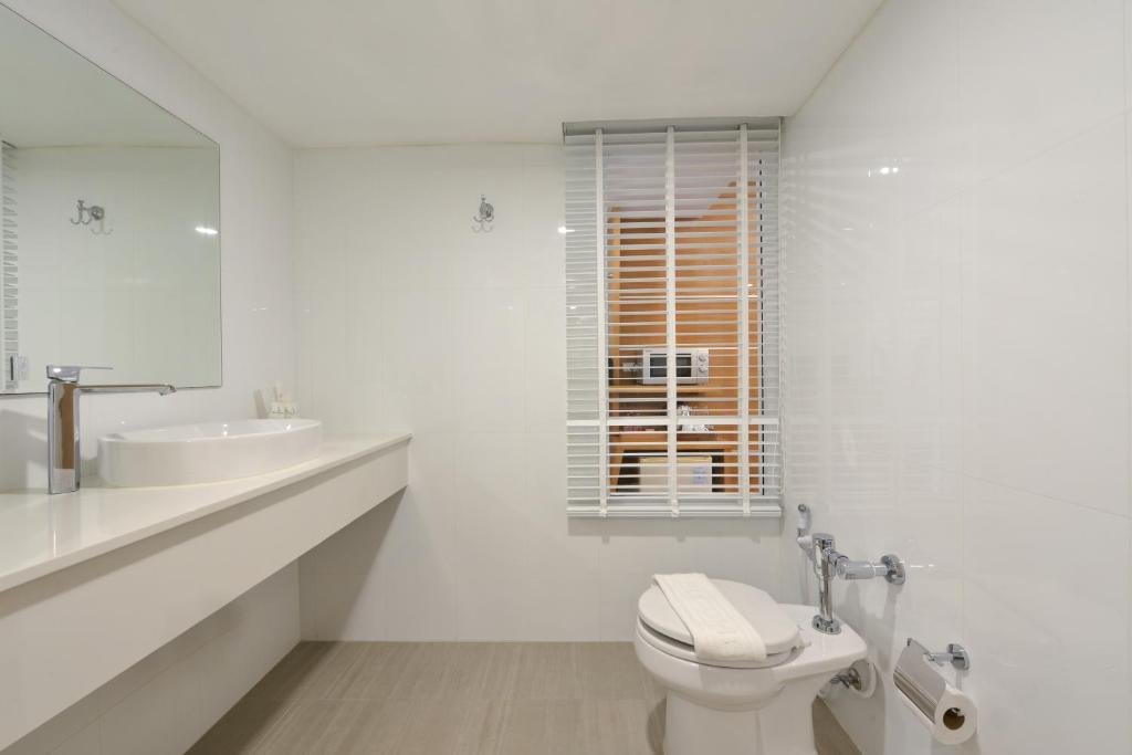 1 Bed Room Suite with Living area