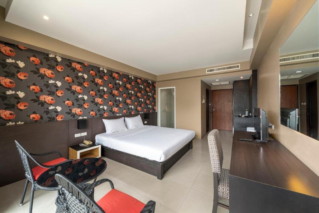 Superior Room with City View
