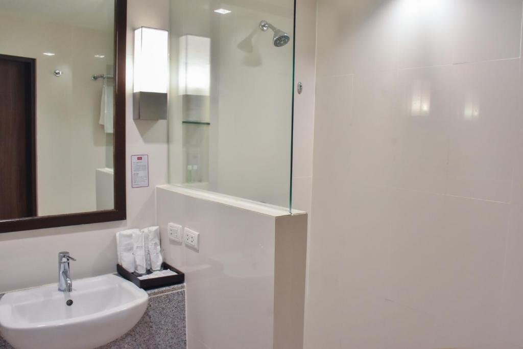 Deluxe Double or Twin Bed Sky Wing