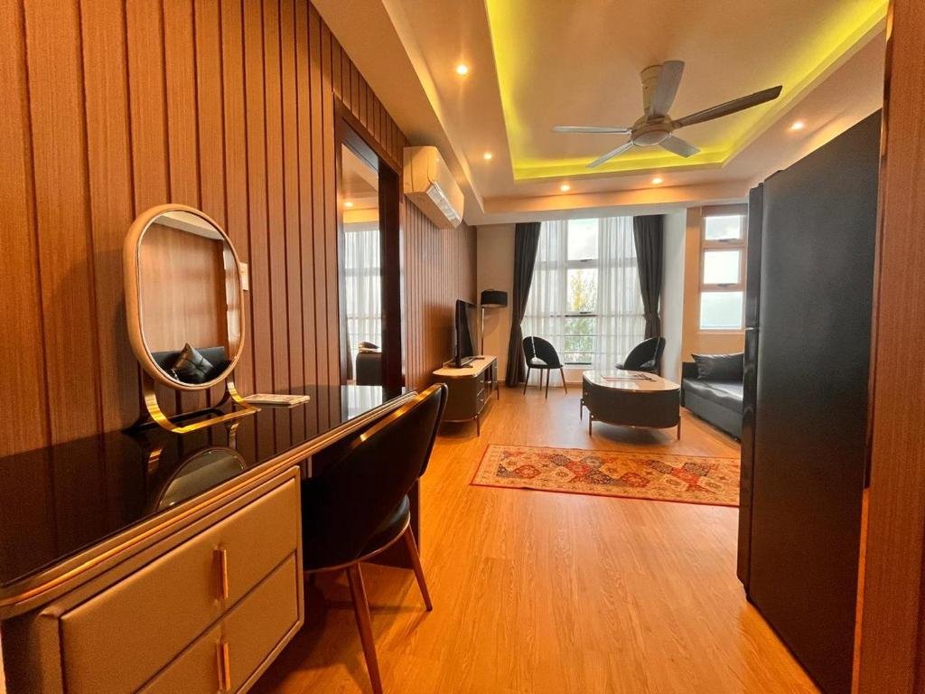 Deluxe Suite with Sea View