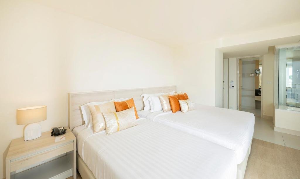Deluxe Twin Room with Sea View