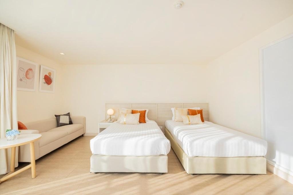 Deluxe Twin Room with Sea View