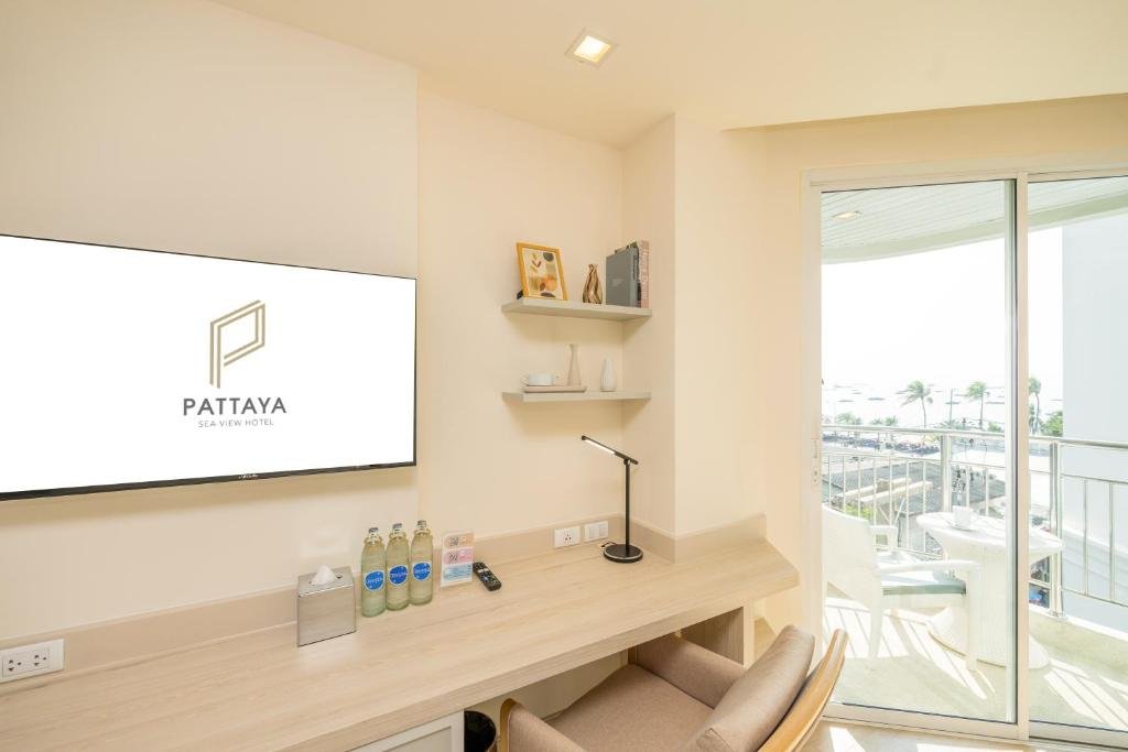 Triple Room with City View