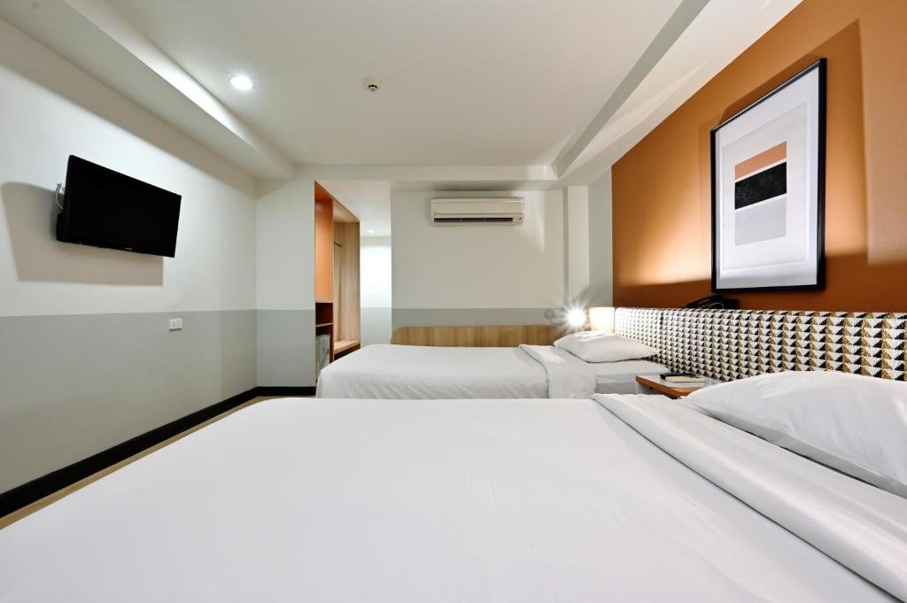 Deluxe Double or Twin Room