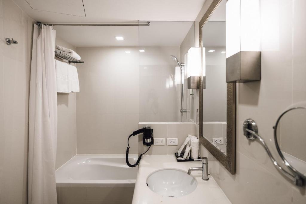 Privilege Double or Twin Bed Sky Wing