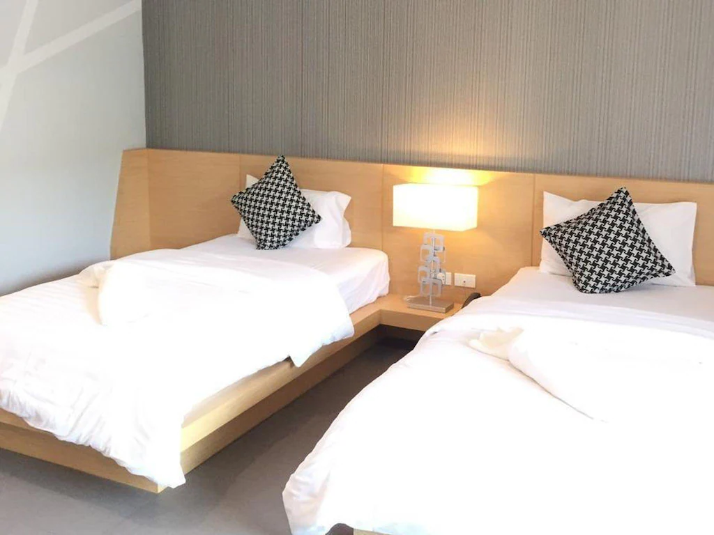 Deluxe Twin Room with Balcony