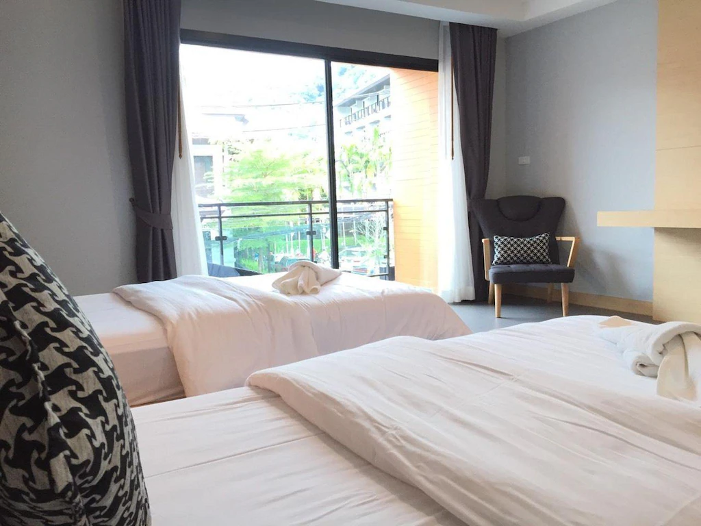 Deluxe Twin Room with Balcony