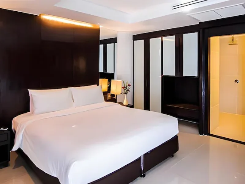 Executive Suite – City View