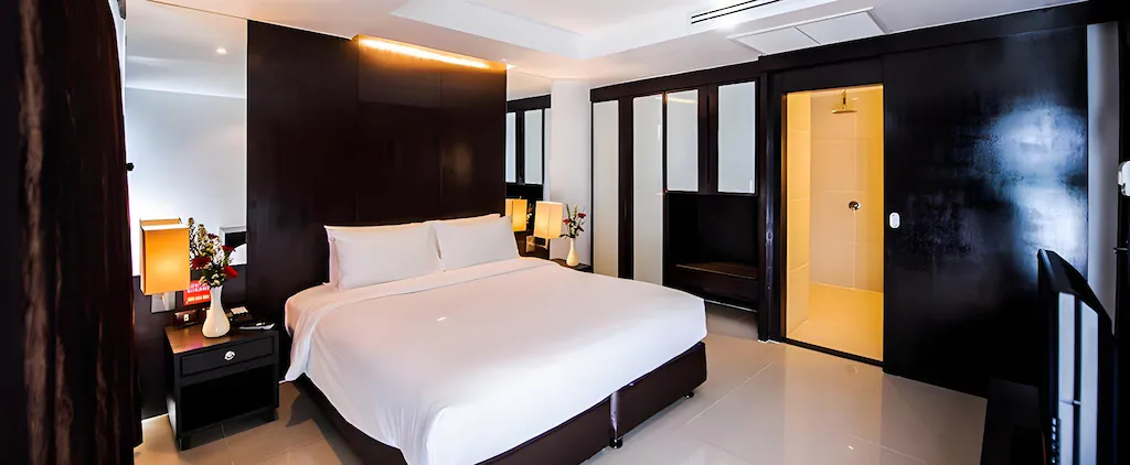 Executive Suite – City View
