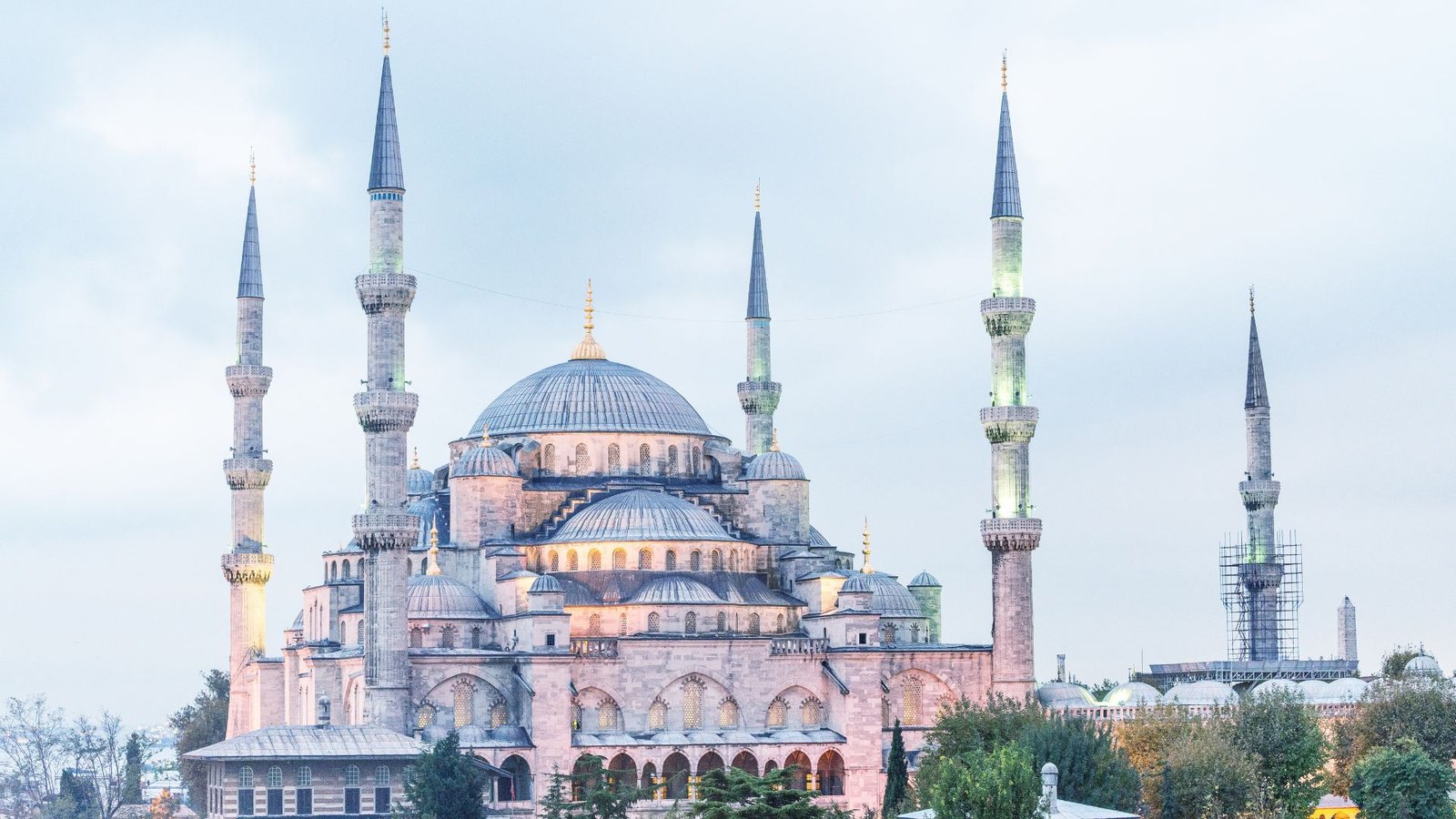 Istanbul One Day Tour with Blue Mosque, Hagia Sophia & Topkapi Palace
