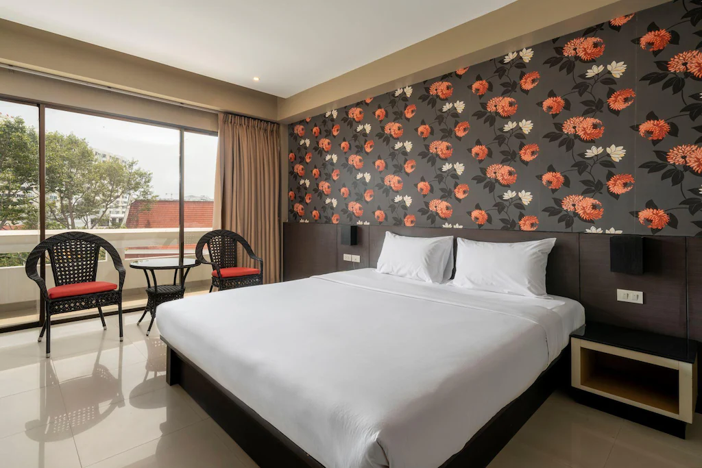 Superior Room with City View
