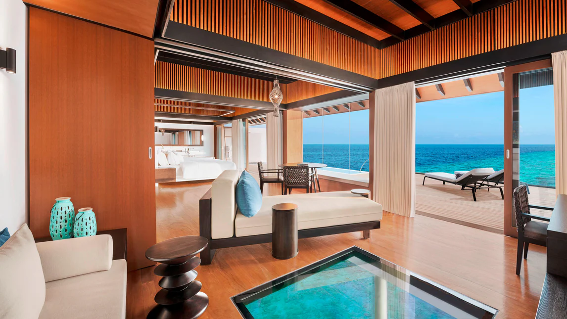 Overwater Villa – Pool