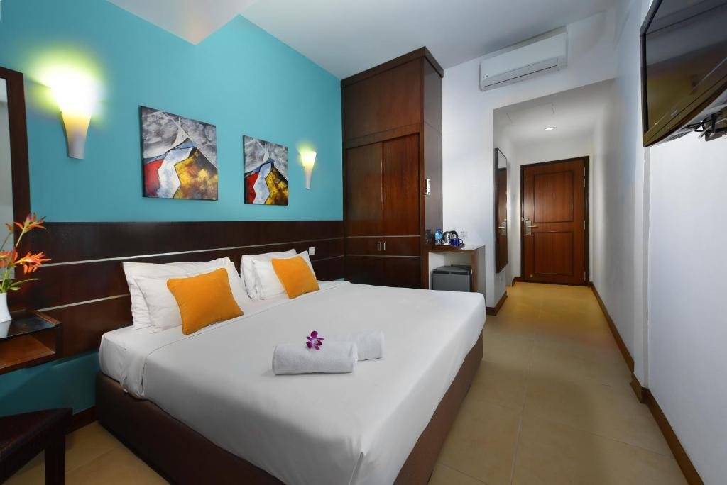 Deluxe Double or Twin Room