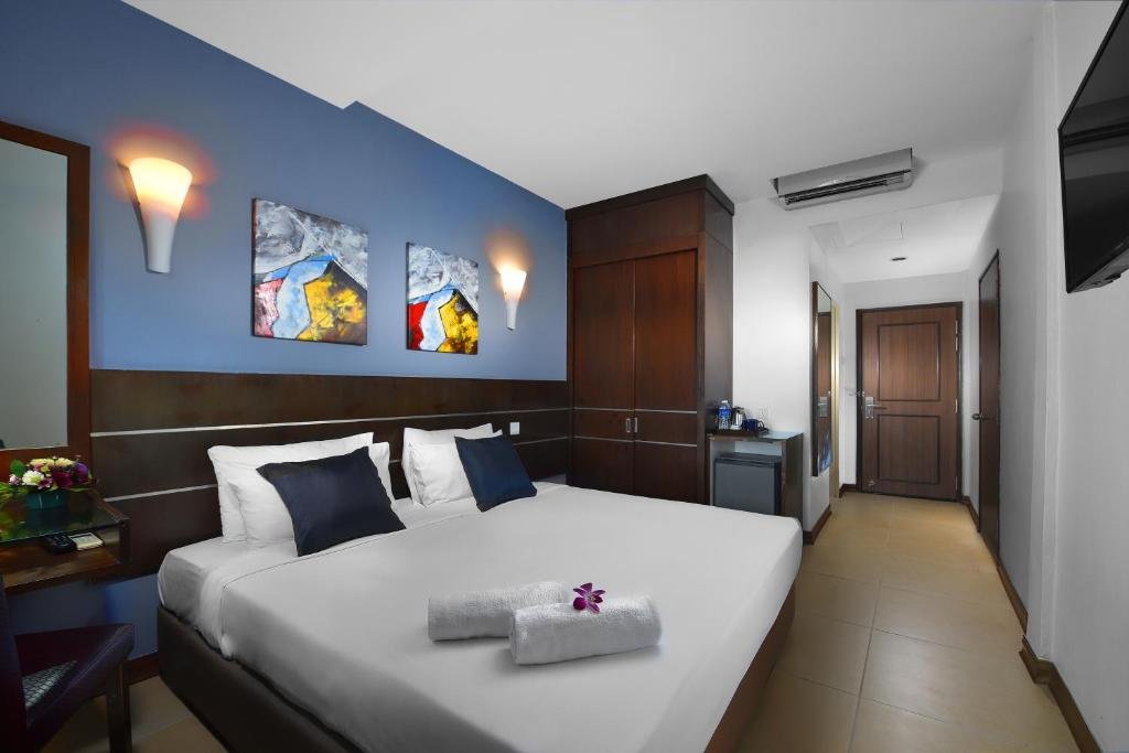 Deluxe Double or Twin Room