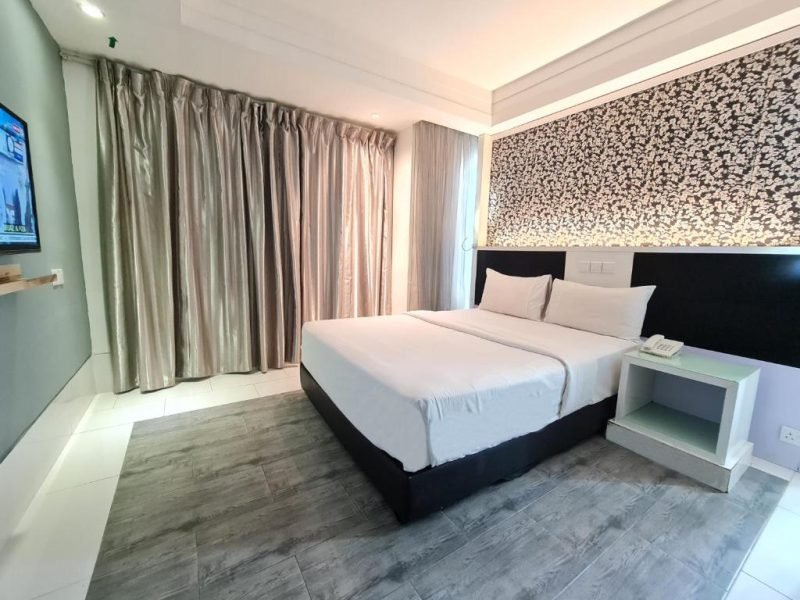 Annexe Superior Queen Room – No Window (non-smoking room)