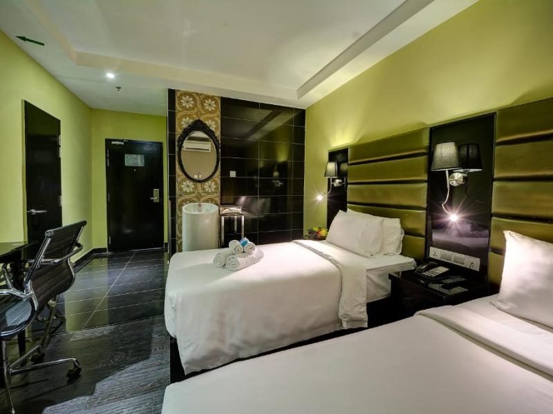 Superior Twin with No Window (non-smoking) – Main Wing