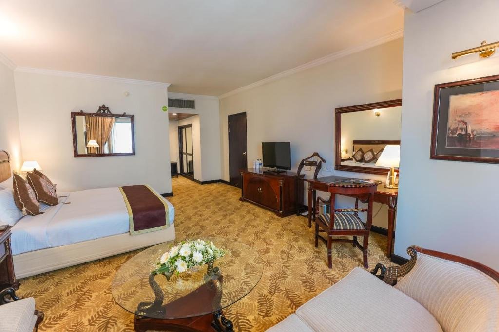 Crown Suite