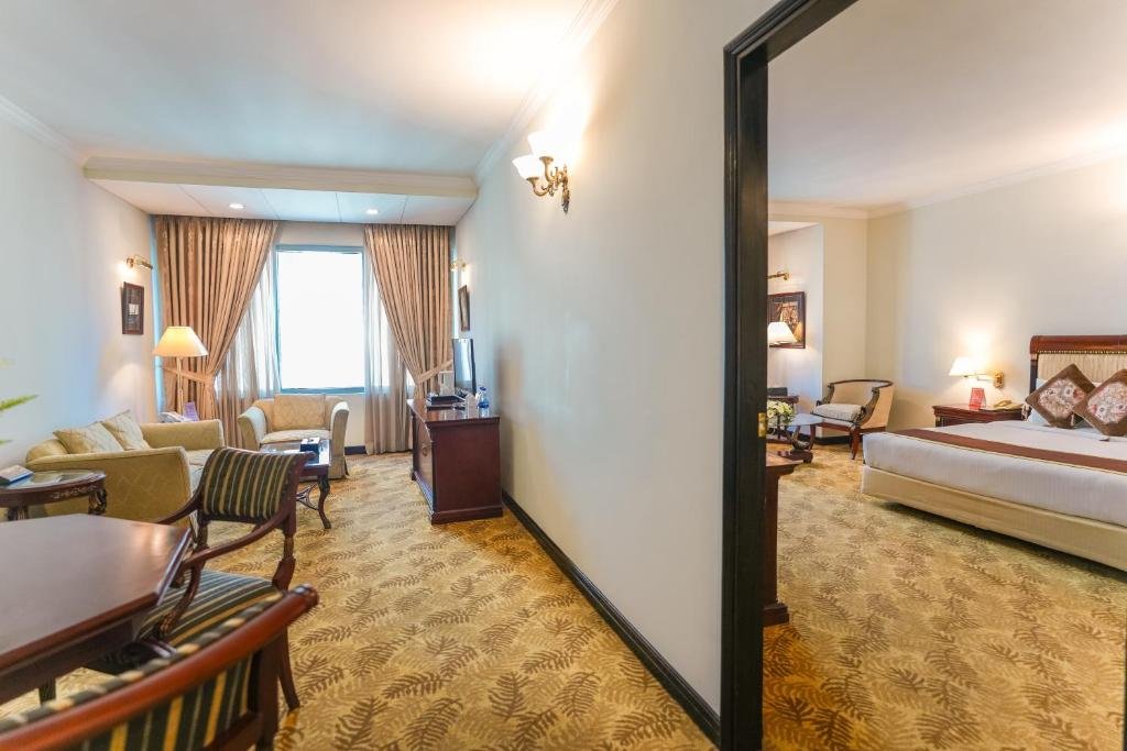Crown Suite