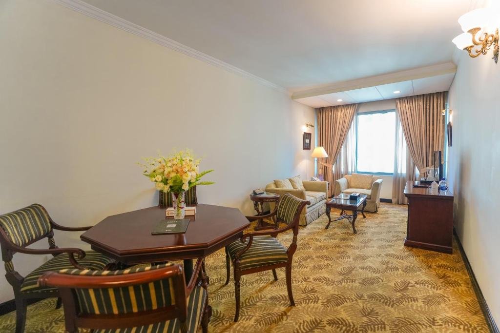 Crown Suite