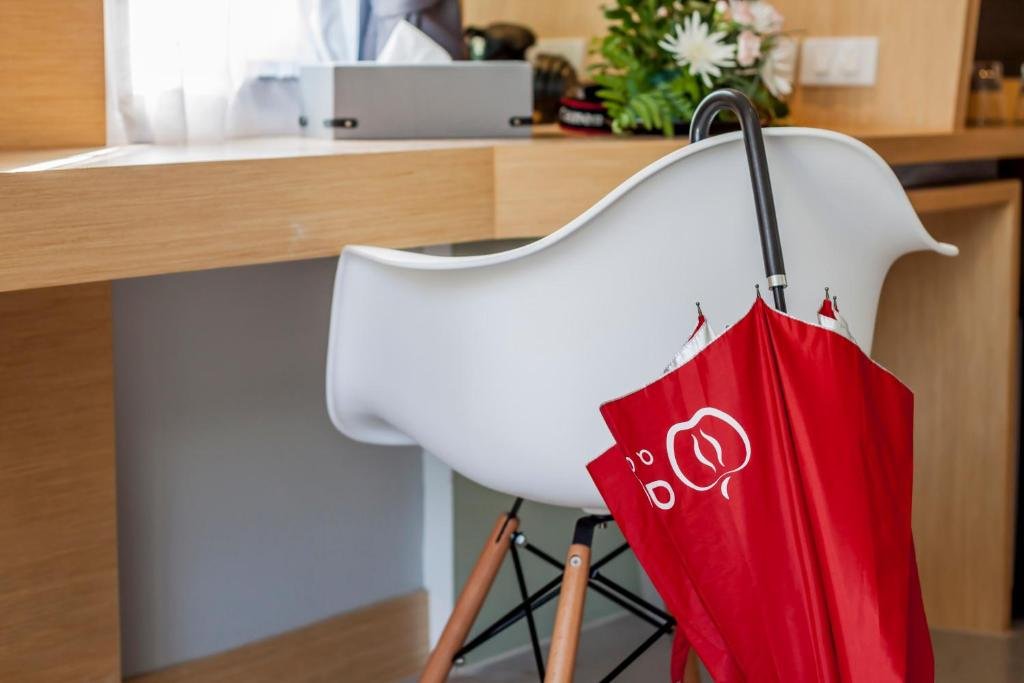 Deluxe Room With Pool Access