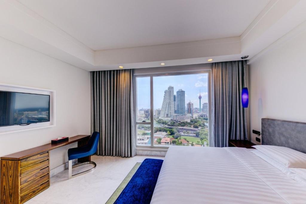 Suite with Lake View