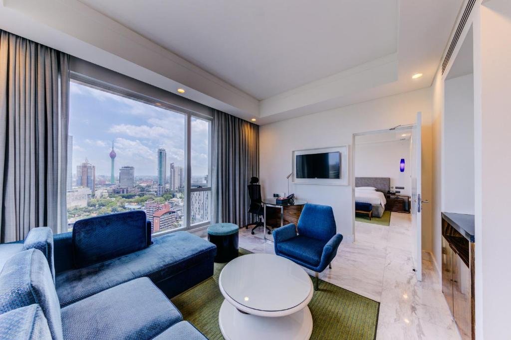 Suite with Lake View