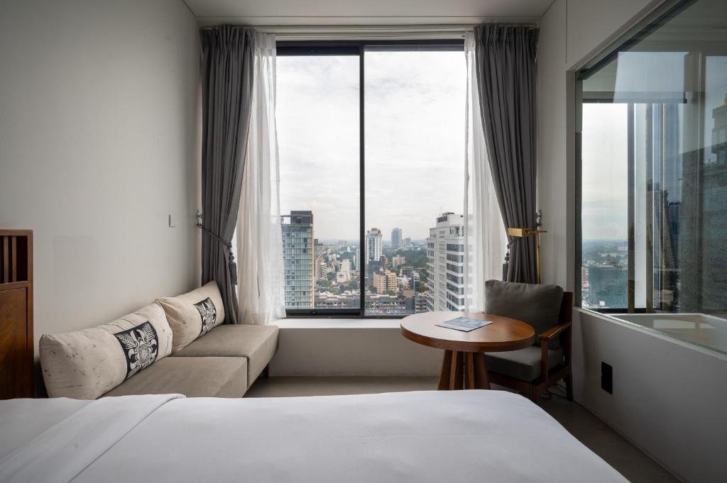 Superior Twin (City View/Sea View)