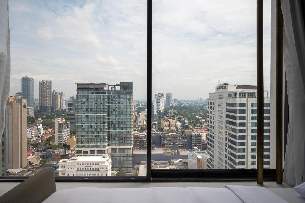 Superior Twin (City View/Sea View)