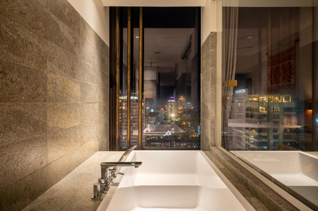 Superior Twin (City View/Sea View)