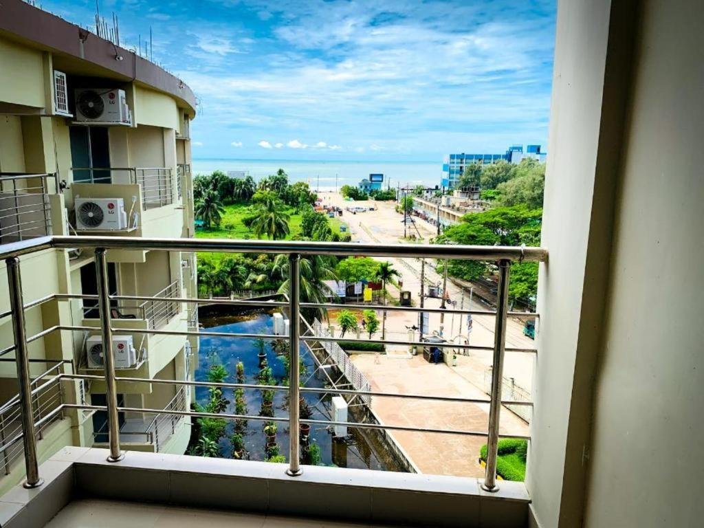 Deluxe Double Room – Elegant Stay with Sea & Garden Views