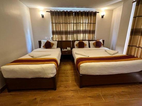 Deluxe (Double or Twin) Room