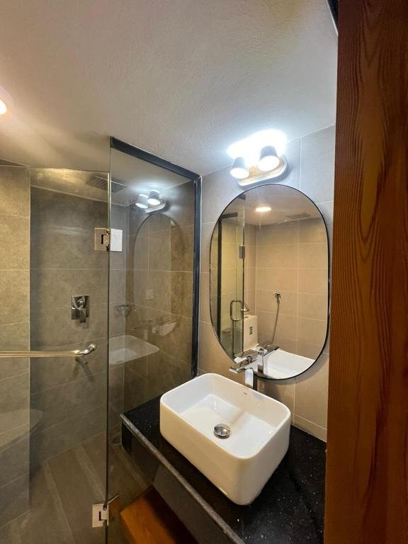 Deluxe Double Room – Elegant Stay with Sea & Garden Views