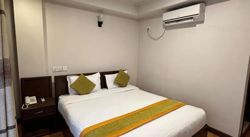 Deluxe (Double or Twin) Room