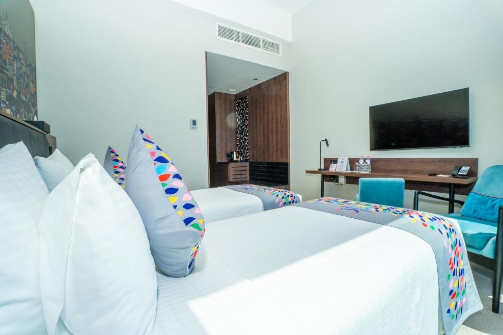 Deluxe Twin Room City View