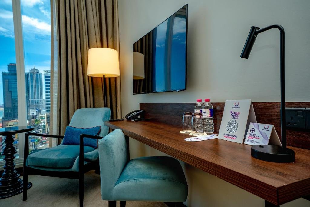 Deluxe Twin Room City View