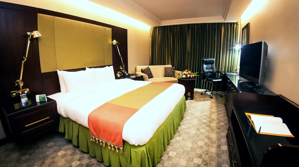 Deluxe King or Twin Room