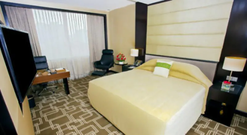 Deluxe King or Twin Room