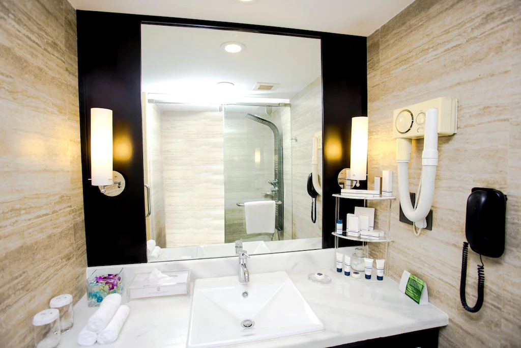 Deluxe King or Twin Room