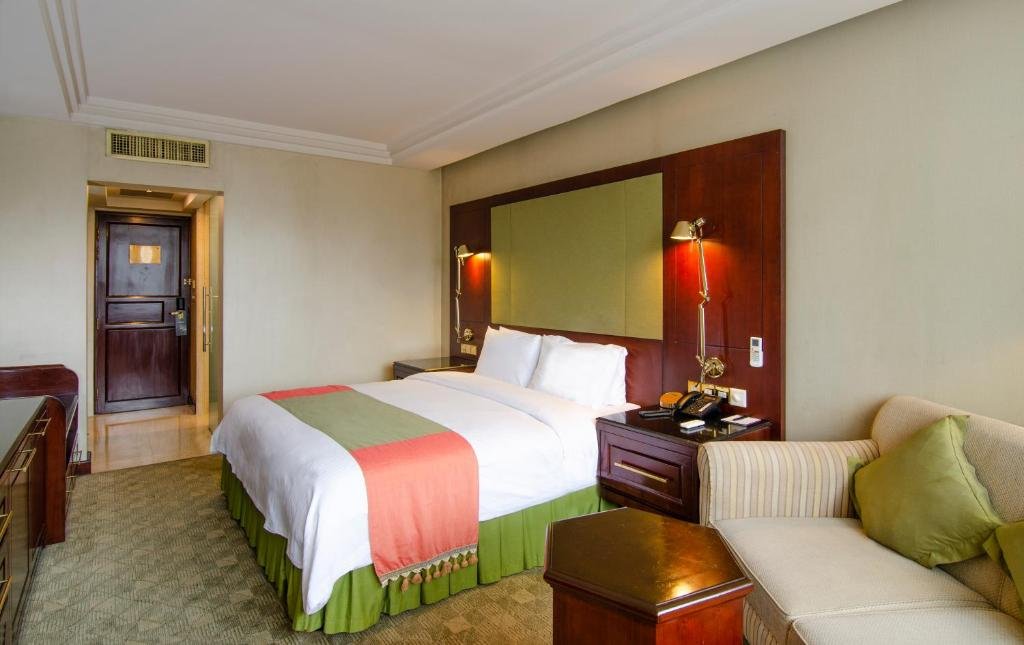 Deluxe King or Twin Room