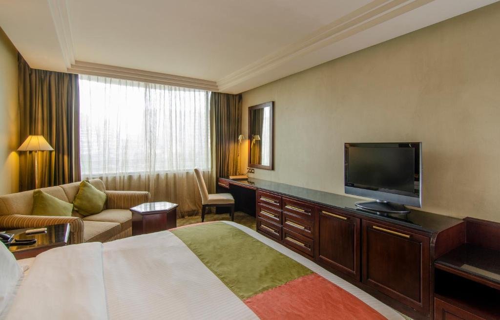Deluxe King or Twin Room