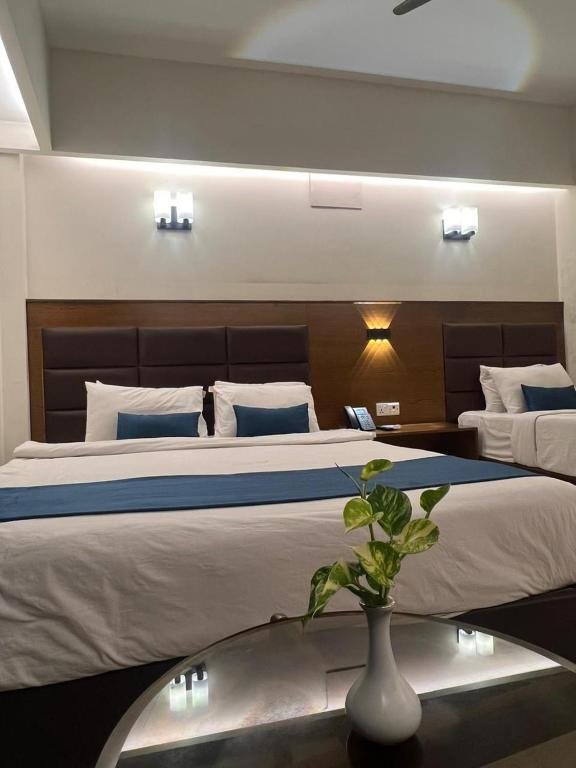 Standard Triple Room – Comfortable Stay with City Views