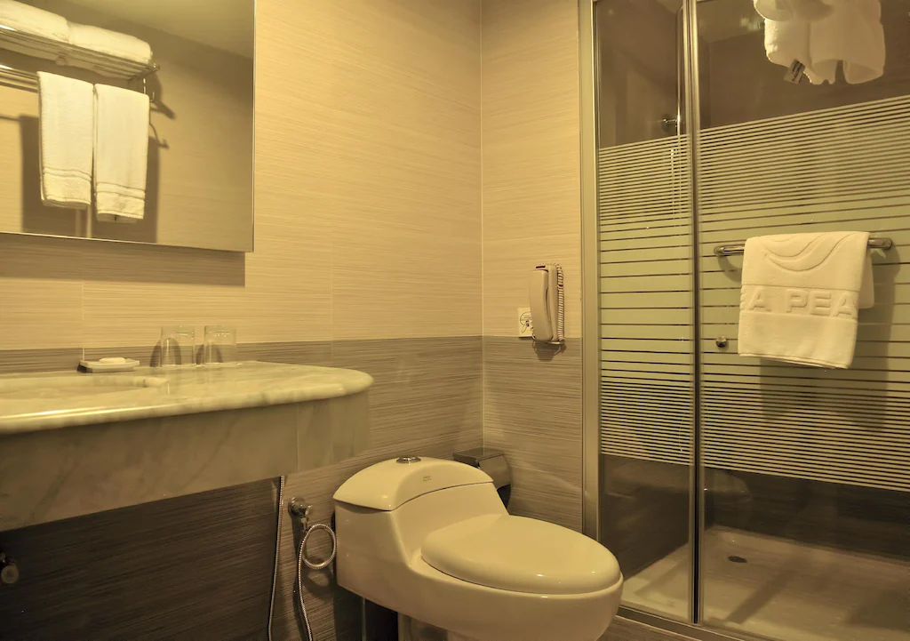 Superior King Room Garden View